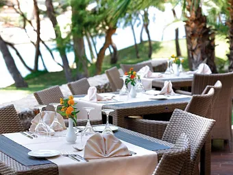 Отель OCCIDENTAL CALA VINAS 4*