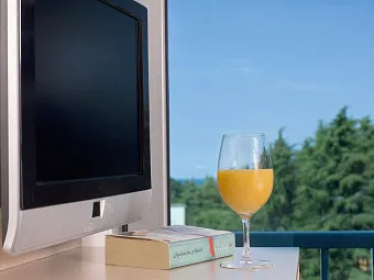 VALAMAR CRYSTAL 4*
