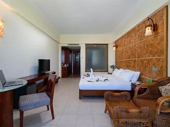 PALM BEACH RESORT & SPA SANYA 4*