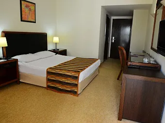 Отель QUEEN'S PARK GOYNUK 5*