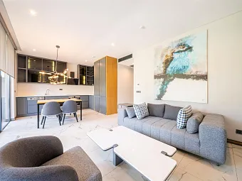 THE NORM COLLECTION DOOR'A 5*