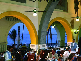  Ресторан в отеле RIU CANCUN 5*
