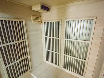 АВРОРА 4*