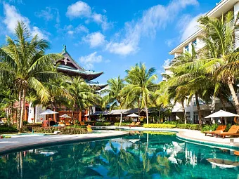 SWISSOTEL & GRANG MERCURE YALONG BAY 5*