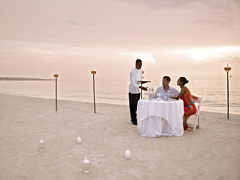  COUPLES NEGRIL 5*