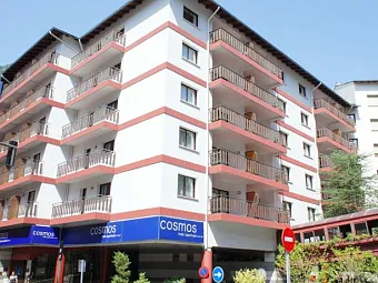 Отель COSMOS HOTEL & APARTHOTEL 3*
