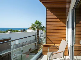 THE NORM COLLECTION DOOR'A 5*