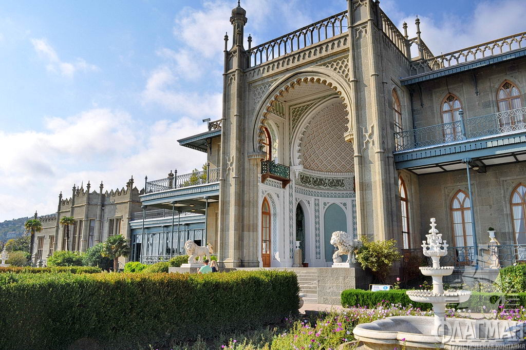 Воронцовский дворец. Его  интерьеры почти полностью сохранили свою первоначальную отделку.