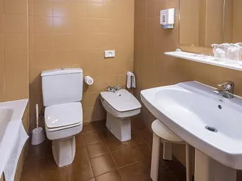 Отель COSMOS HOTEL & APARTHOTEL 3*