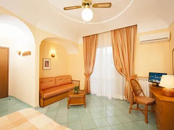 Отель AMBASCIATORI 4*