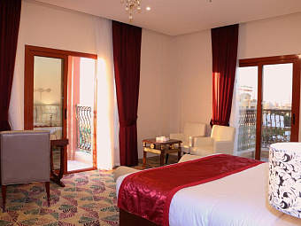 RED CASTLE HOTEL 4*