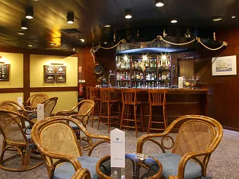 Отель ESTORIL EDEN 4*