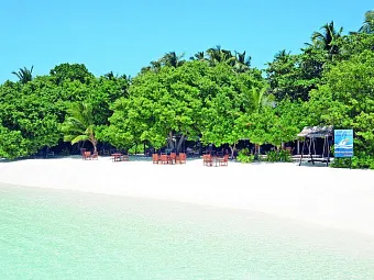 Пляж отеля ROYAL ISLAND RESORT & SPA 5*