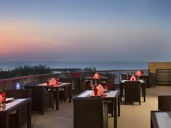 Отель THE AJMAN PALACE 5*