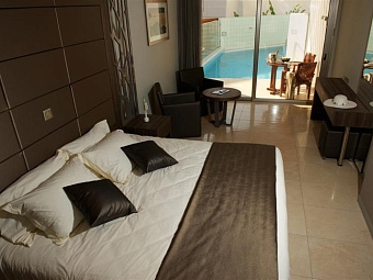  ADAMS BEACH 5*. Deluxe Wing Adults Only Super Deluxe Private Pool Room.